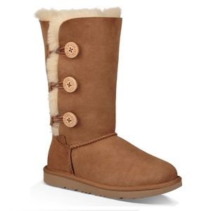 UGG Bailey Button Triplet II Chestnut Boots